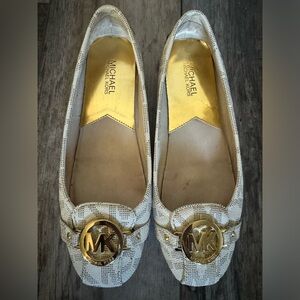 Michael Kors Fulton Moc Signature Print - Size 9M